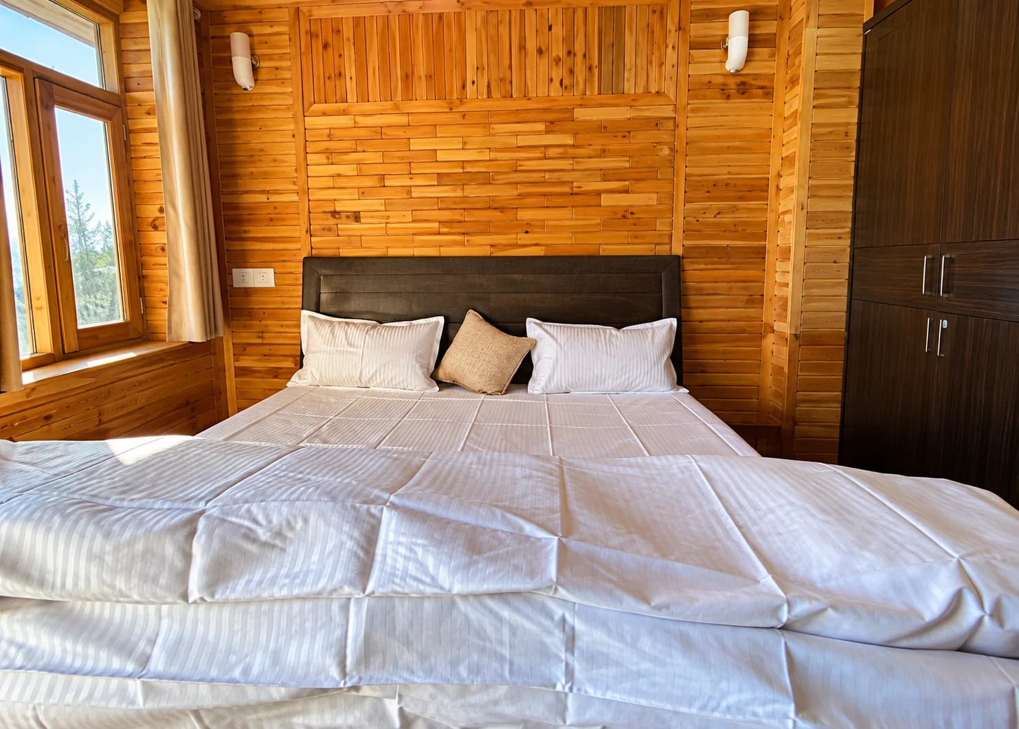 ENCHANTED HIMALYAS HOME STAYS (Shimla)