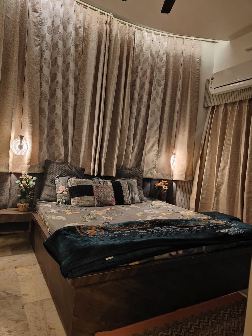 Naari Hotel & Home Stay