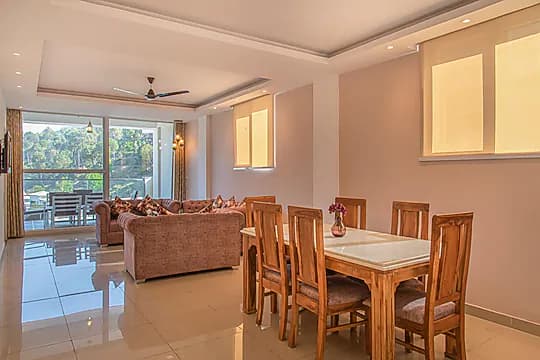 Hampstead Residences Lohanji Kasauli - Premium Homestay near Kasauli