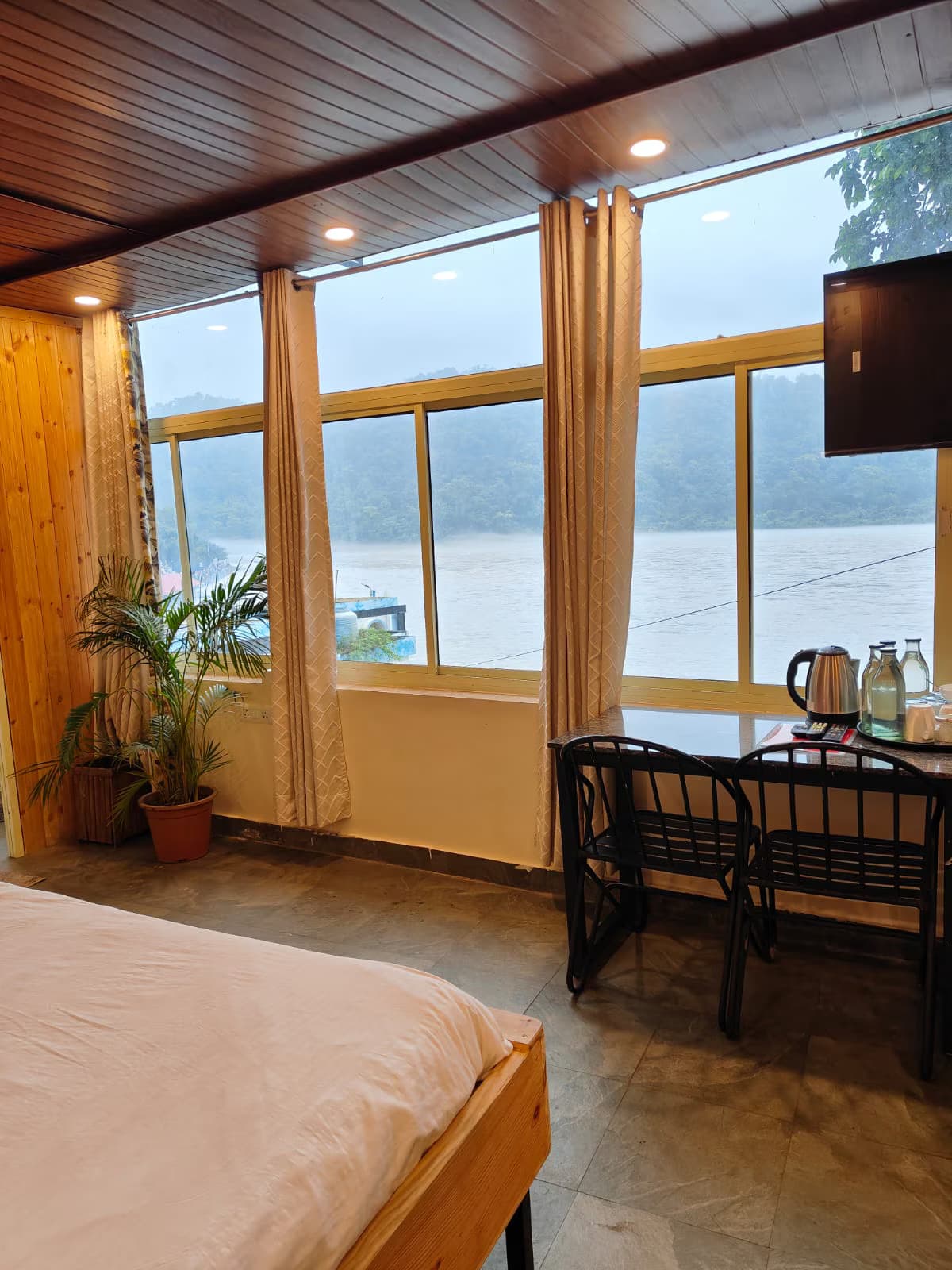 Meeram Ganga - A boutique homestay by the Ganges (Rishikesh)