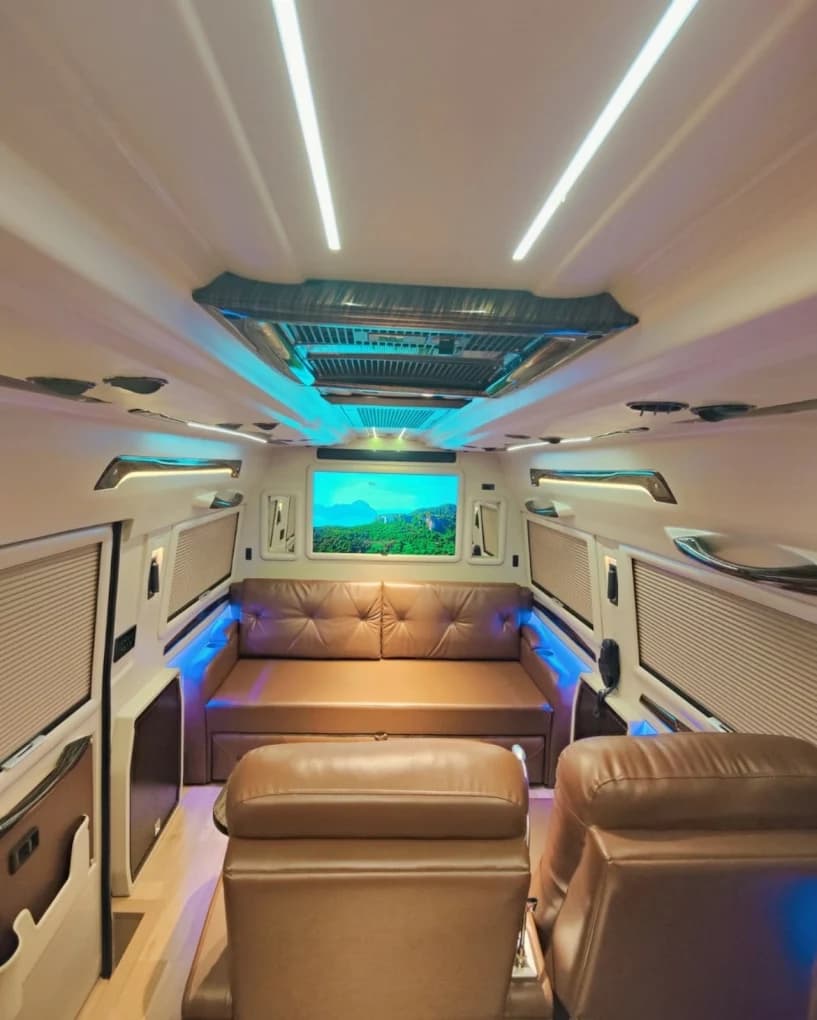 Caravan On Rent (Delhi NCR)