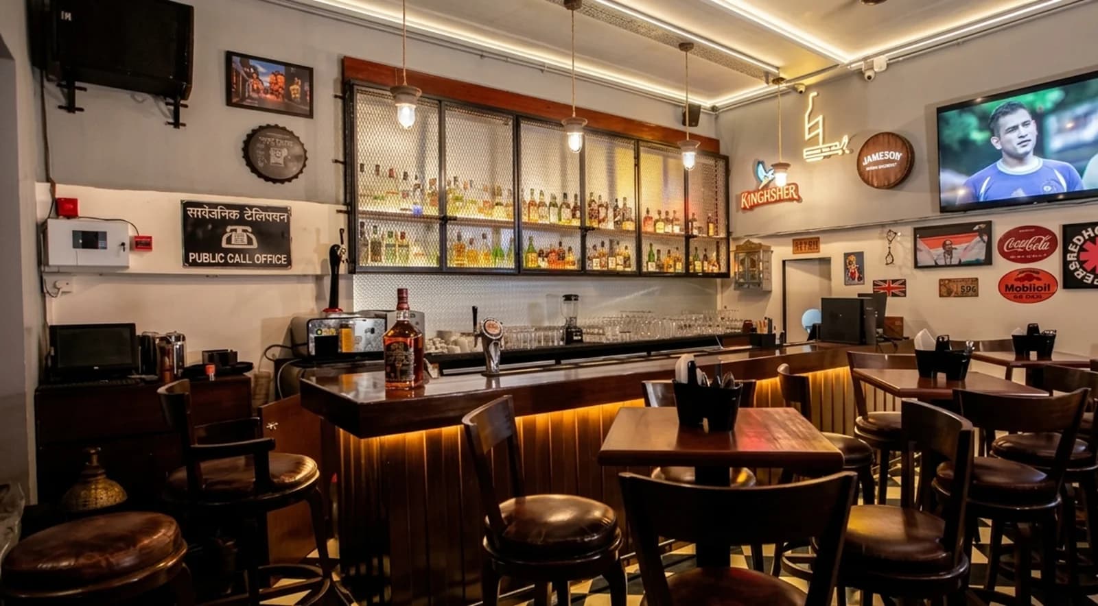 Bulldog’s Café & Bar