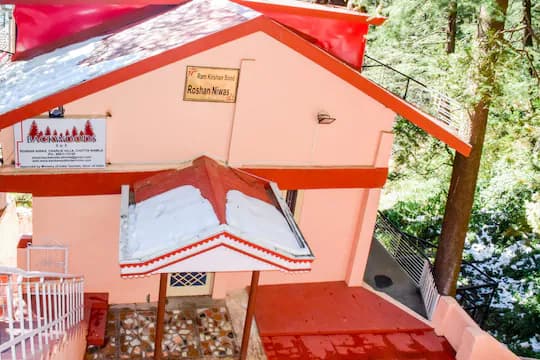 Backwoods B&B Mall Road Shimla (Balcony Rooms) Best Stay in Shimla