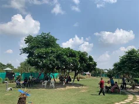 Petstreet Resort (Chak Mangrola)