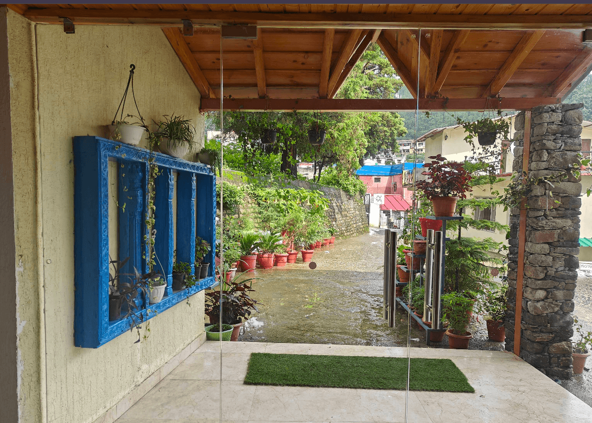Hotel Vista | 100% Vegetarian | Best hotel Nainital