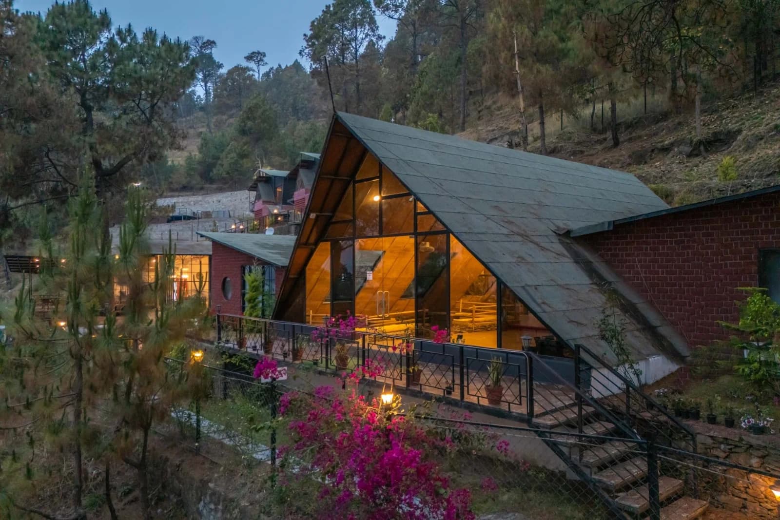 tatvam resort (Lansdowne)