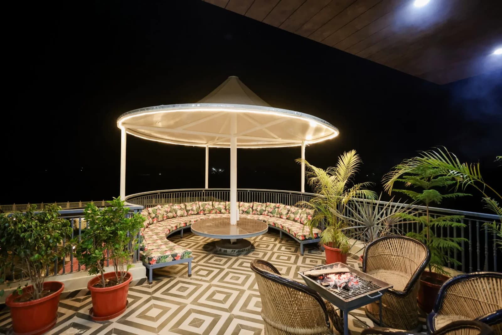 Black Bear Farmhouse (Jaipur)