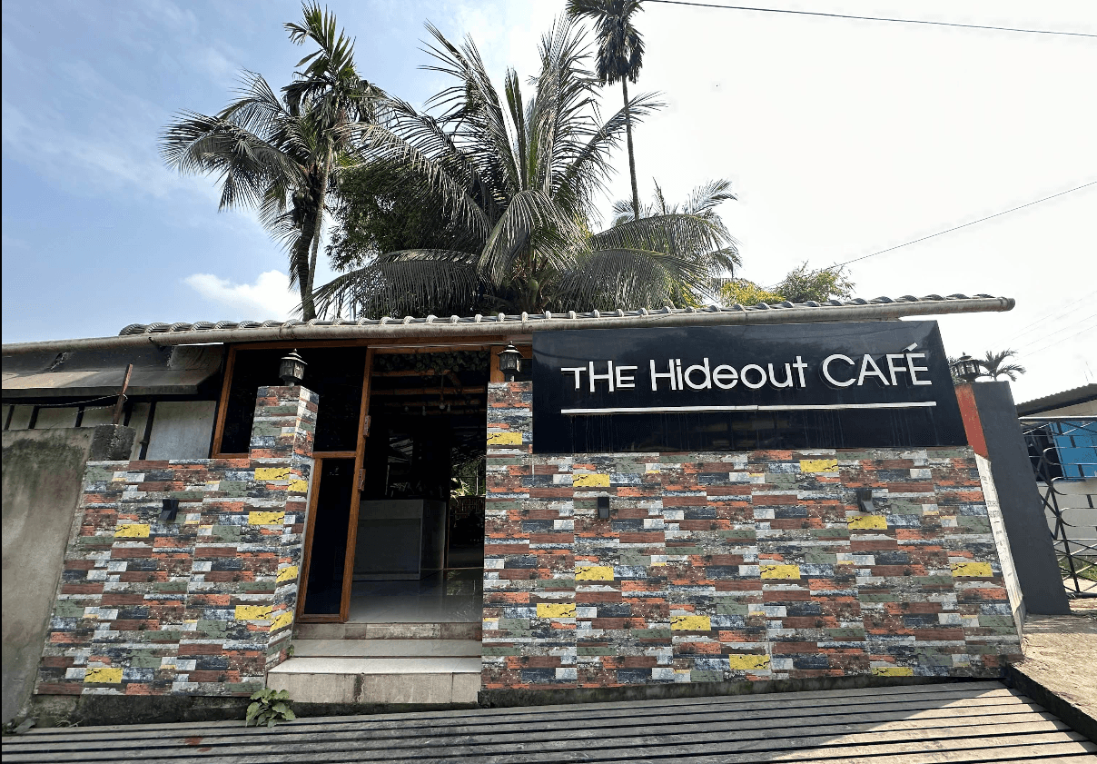The HideOut Café