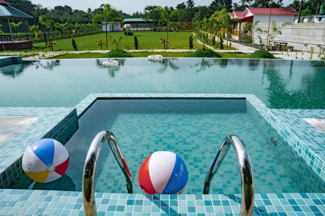 Megh Bari Eco Resort (Jagadispur)