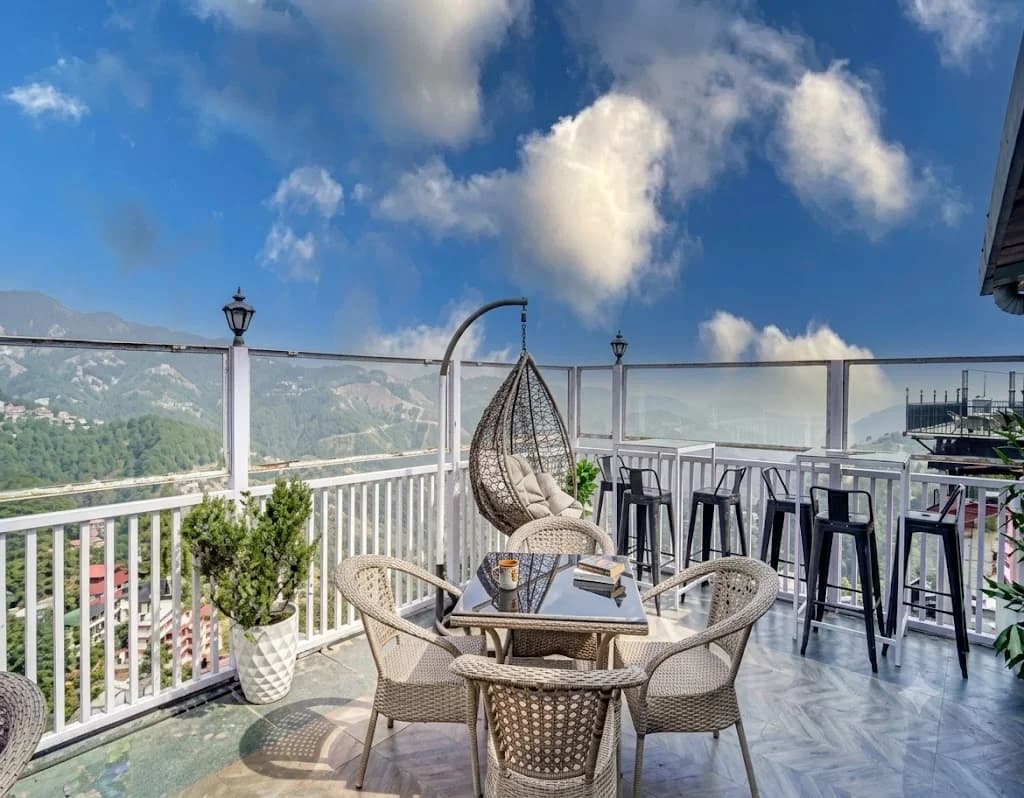Meeza Cafe - Rooftop Restaurant (Shimla)