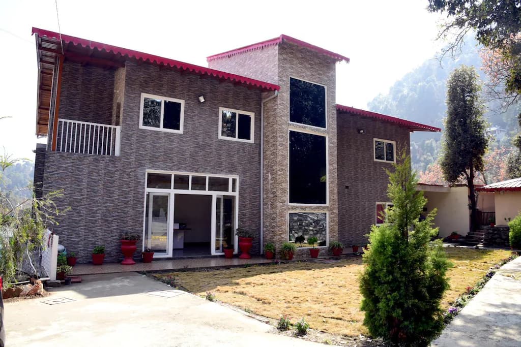 Damyanti Hotel And Resort (Bhowali Range)