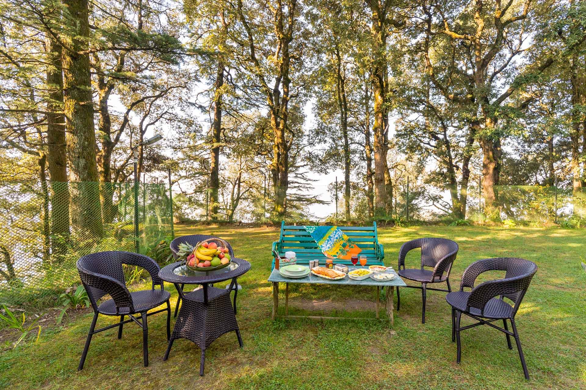 StayVista at 8Oaks in Dalhousie | 4 BHK Luxury Holiday Home