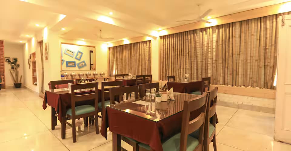 Oasis Restaurant Tapovan Rishikesh
