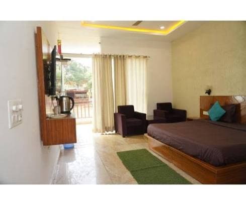 Tree Aura Retreat (Rishikesh)