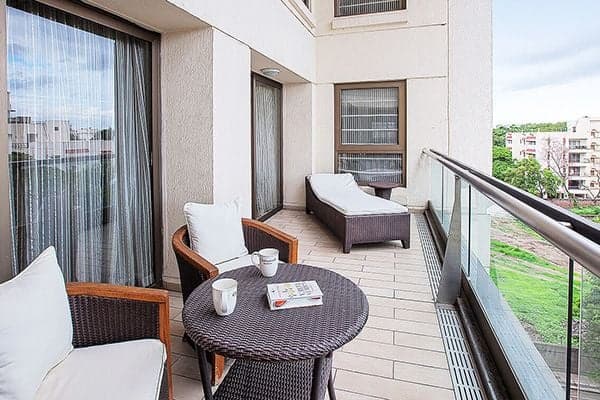 Oakwood Residence Naylor Road Pune