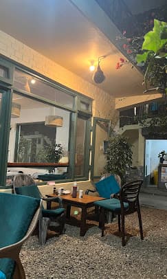 Garden Cafe (Chaugan)