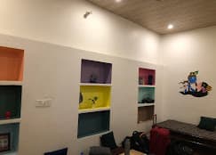 Mosaic Hostel Varanasi