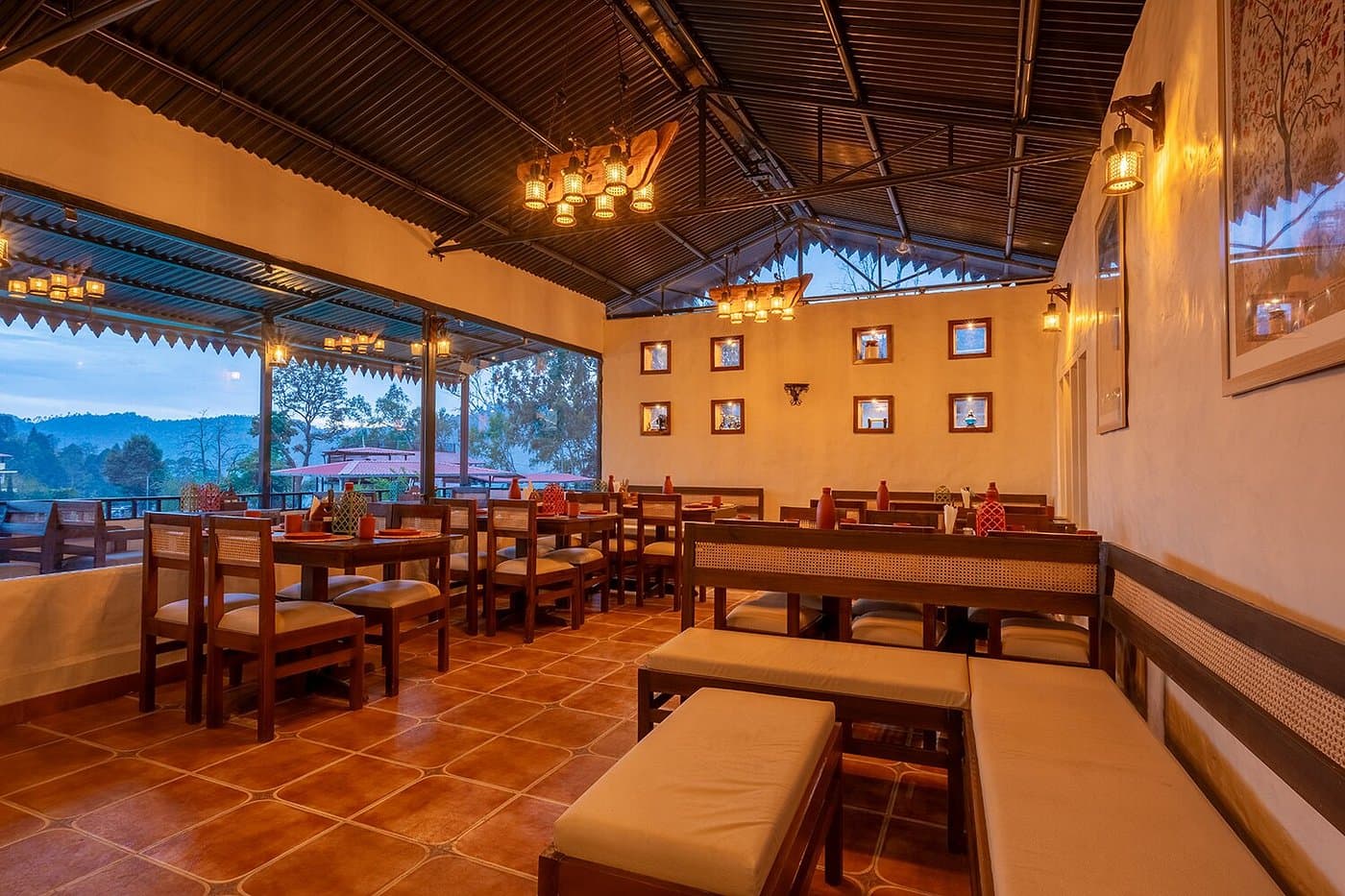 Maati Resort By The Lake Hill
