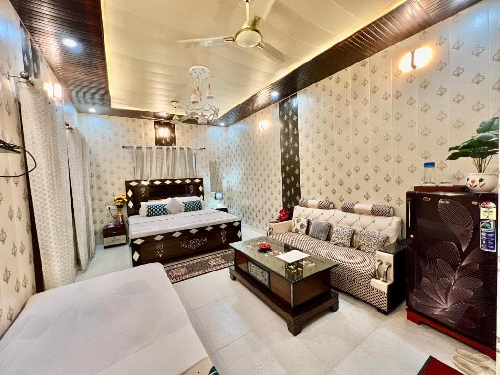 Avishri Home stay River side jamunwala Dehradun