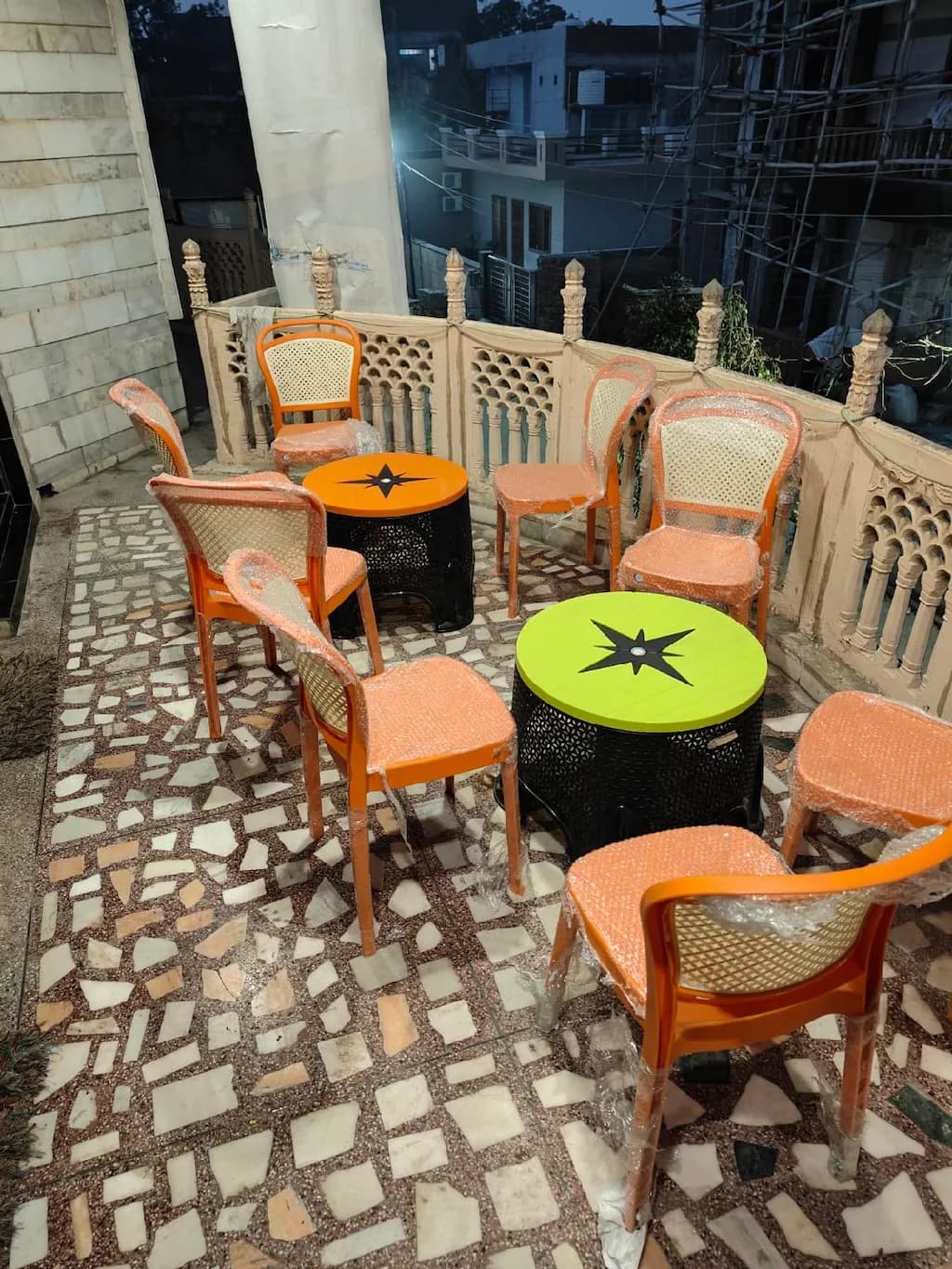 Naari Hotel & Home Stay