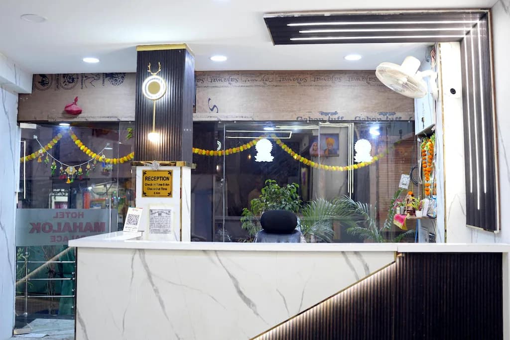 Hotel Mahalok palace