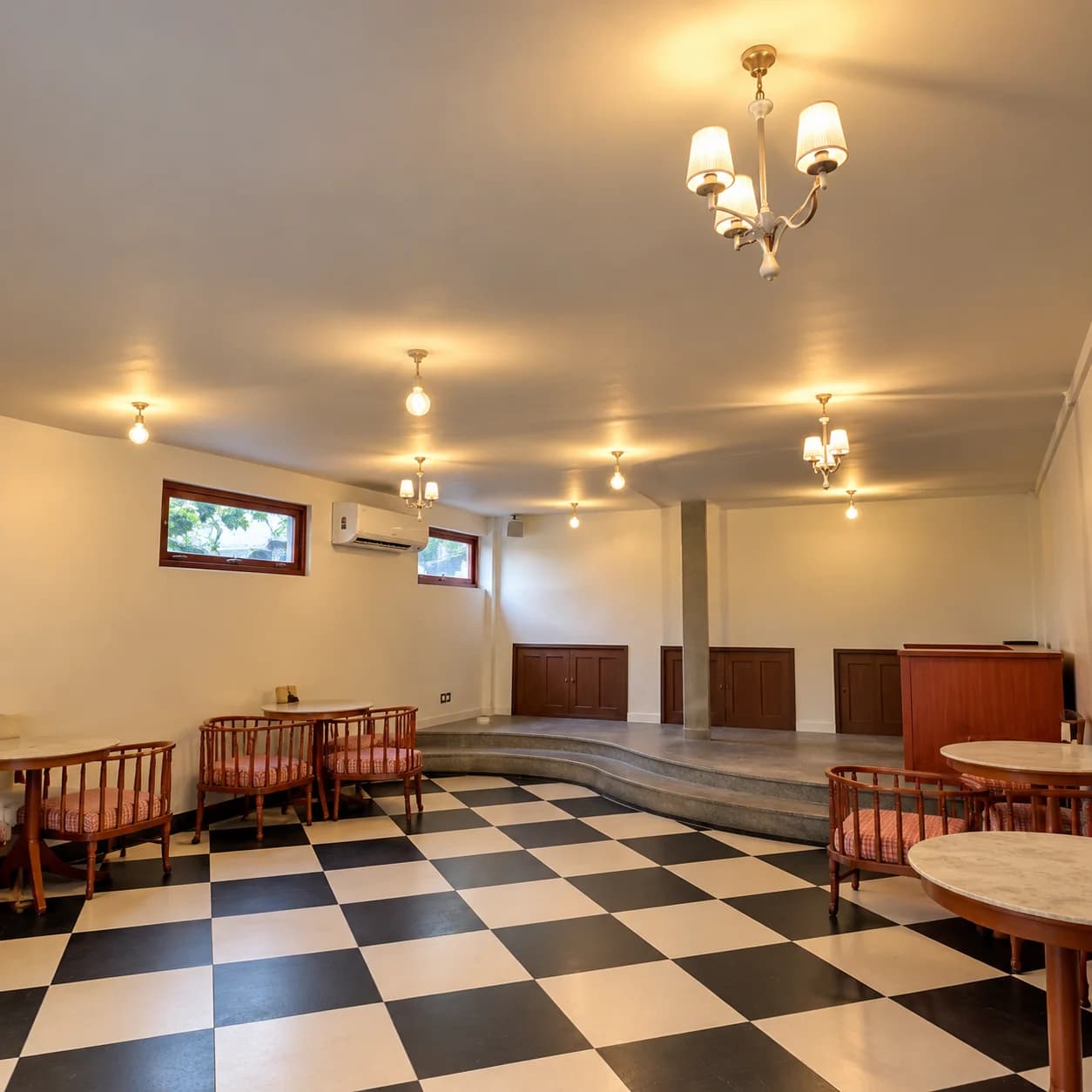 Roastery Coffee House | Agra (Agra)
