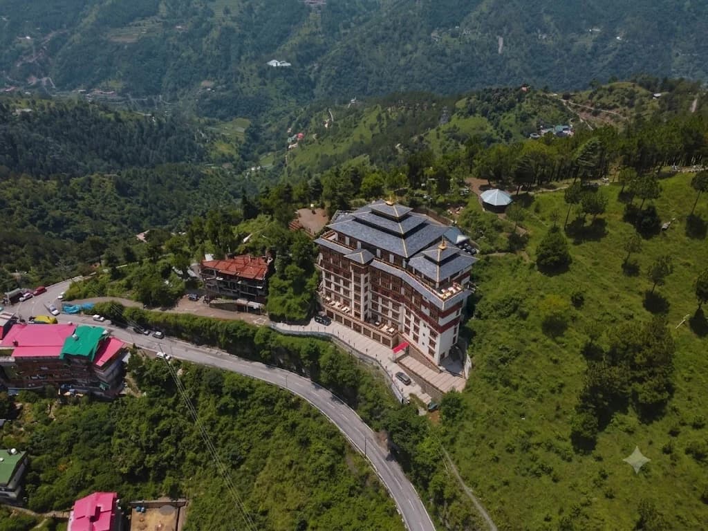 Hotel Ameera (Shimla)