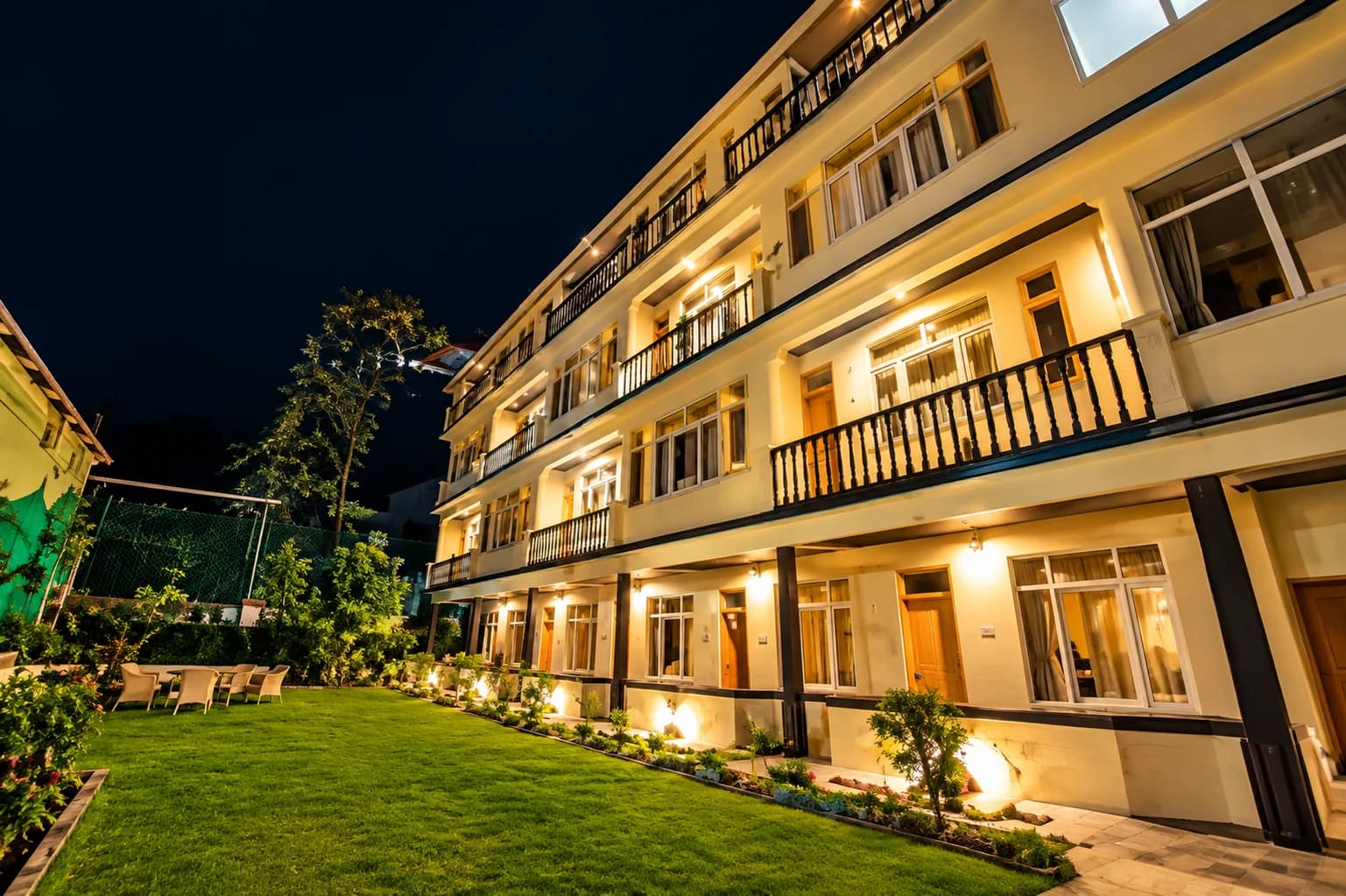 Shanti Cafe - Signature Stays Manali