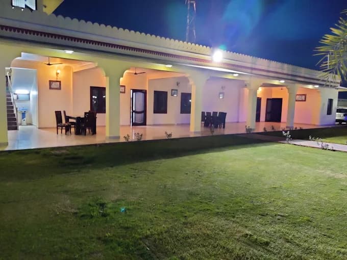 Black Bear Farmhouse (Jaipur)