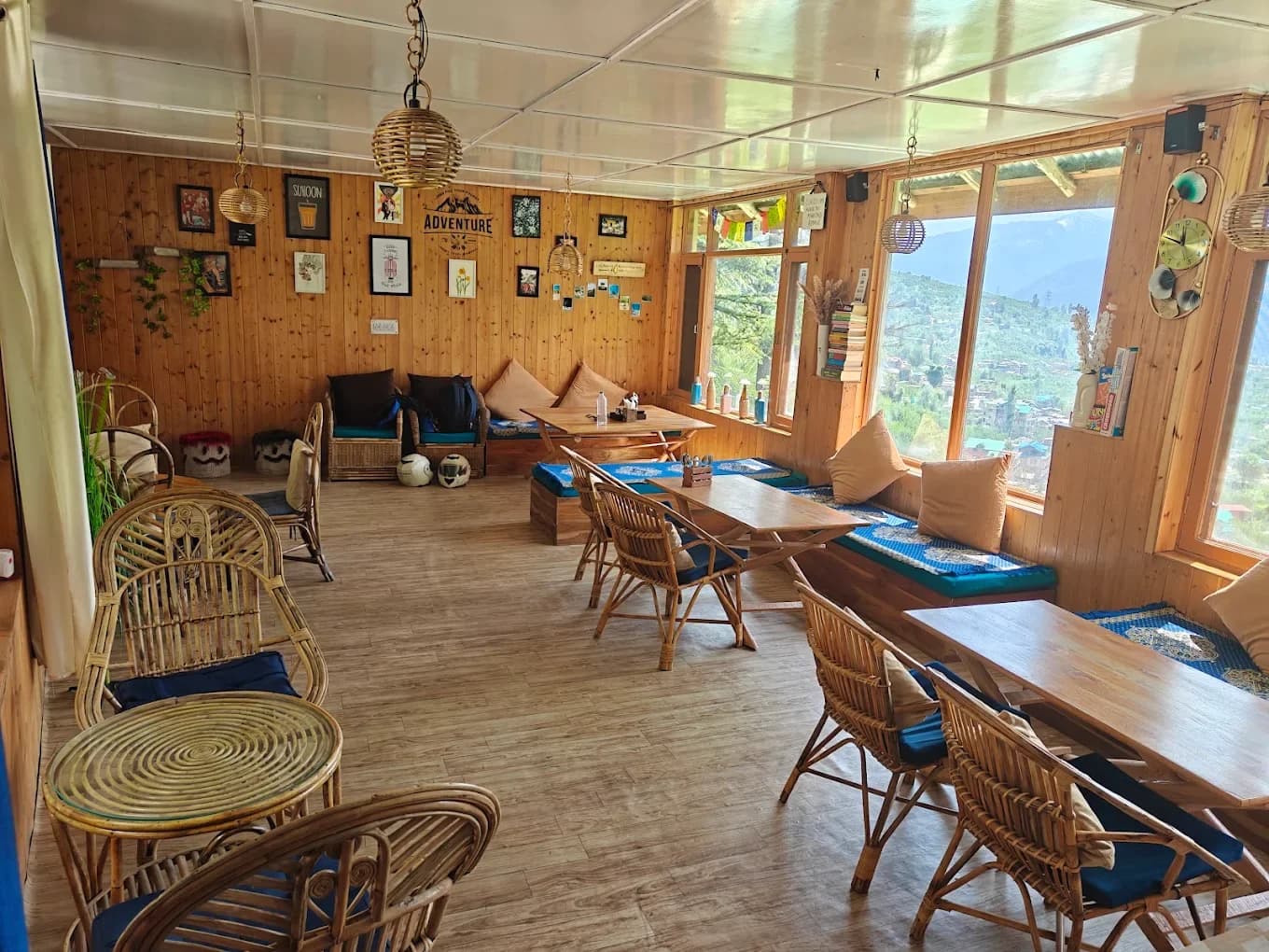 HIDDEN FORREST CAFE -TIBETAN /CHINESE (DELIVERY 1KM) (Manali)