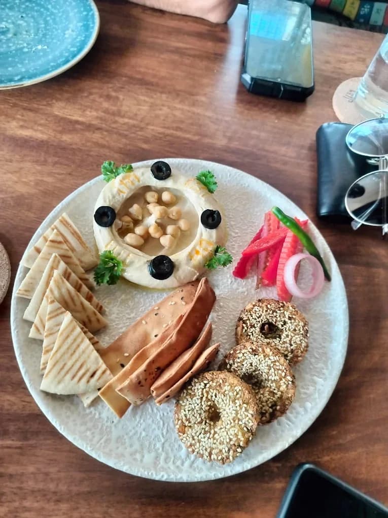 RoadHouse Cafe and Bar (Greater Noida)