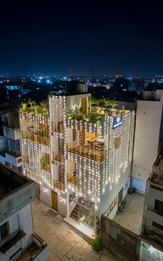 The White Canyon Hotel (Varanasi)