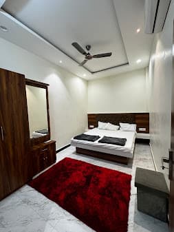 Trilok Home Stay