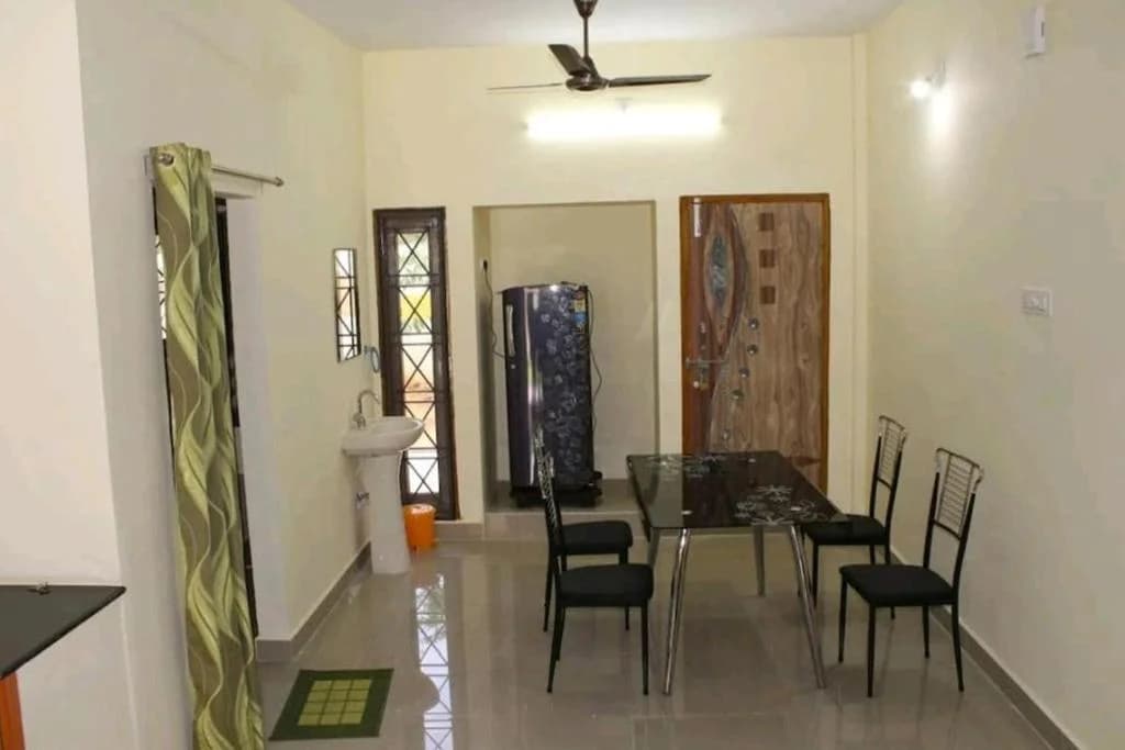 BRUNDHA HOME STAY