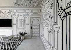 Lalluji Luxe