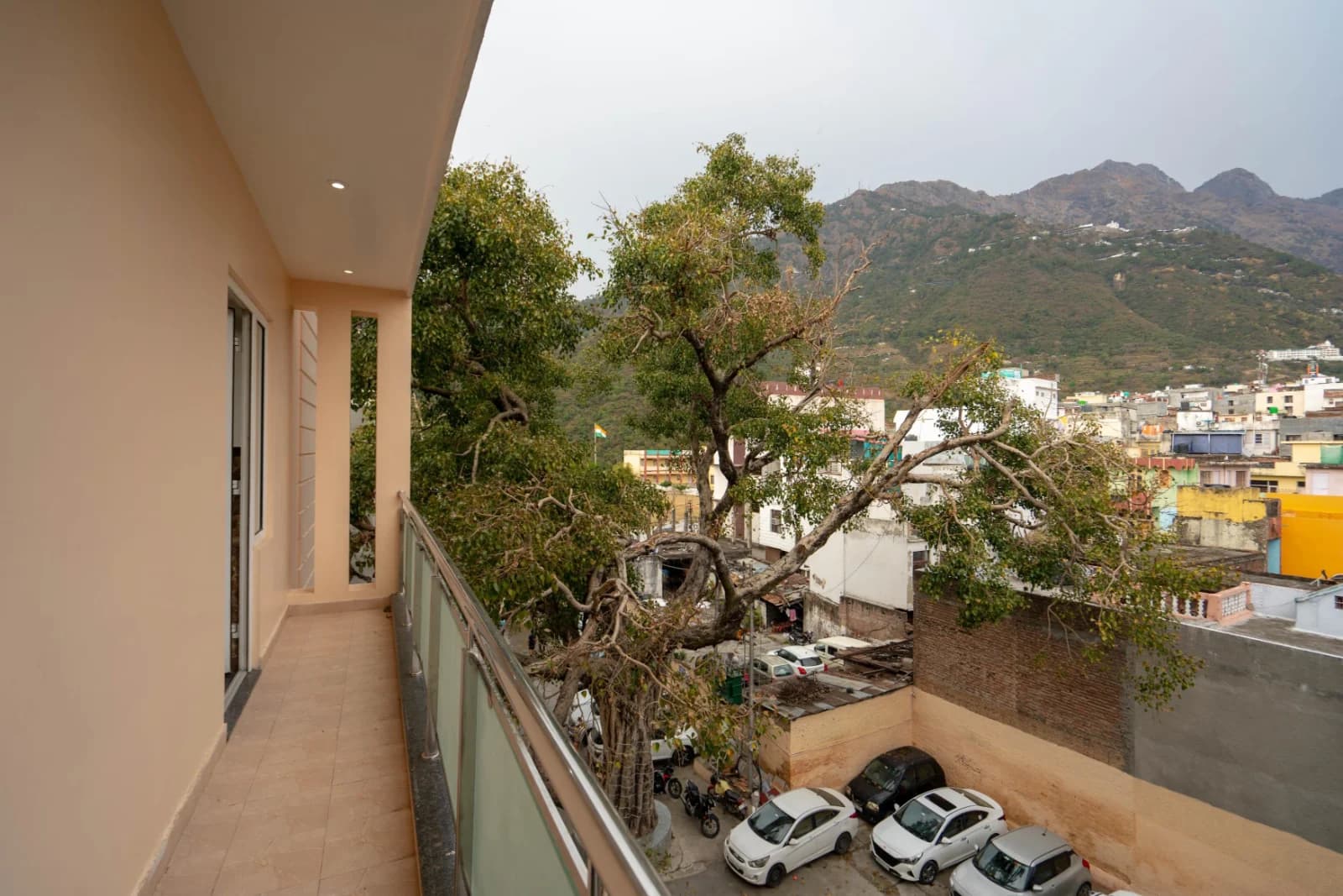 Hotel The Vaishvik (Katra)