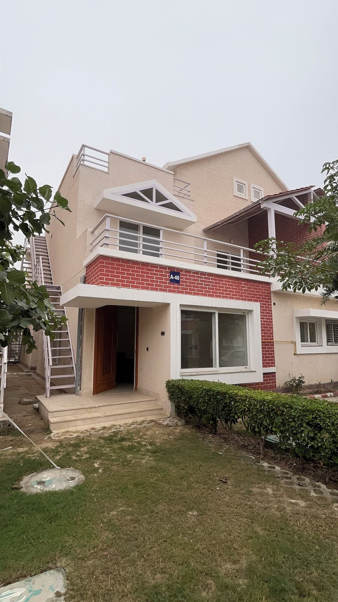 Vrinda haven Elegant Villa Near Major Temples | Peaceful Stay | pet friendly