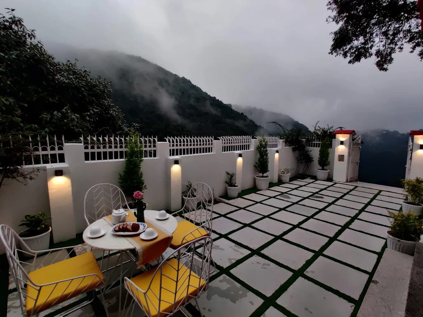 Oakwood Forest Retreat (Mussoorie)