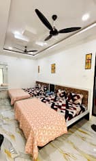 Pujari palace omkareswar