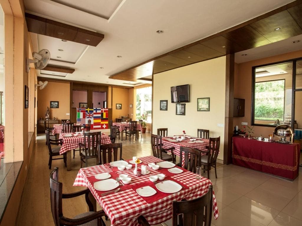 Flag House Resort (Shimla)