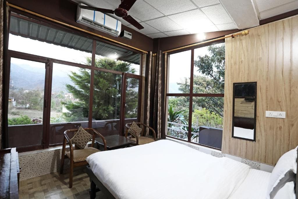 Oxygen HomeStay (Bisht Gaon)