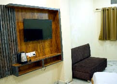 Hotel Mahalok palace