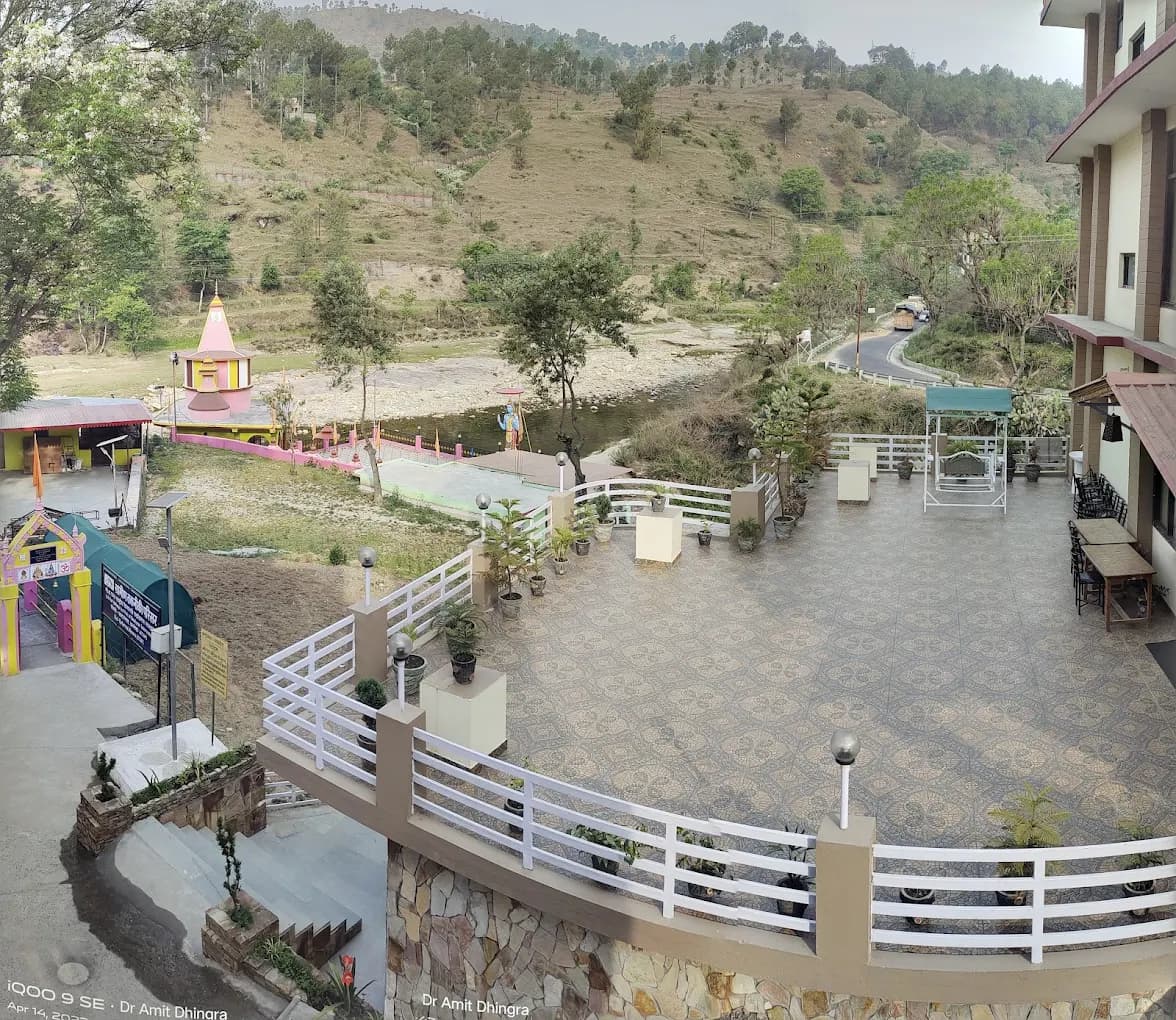 Hotel Shivalik River Retreat (Dhamuwa Kanala)
