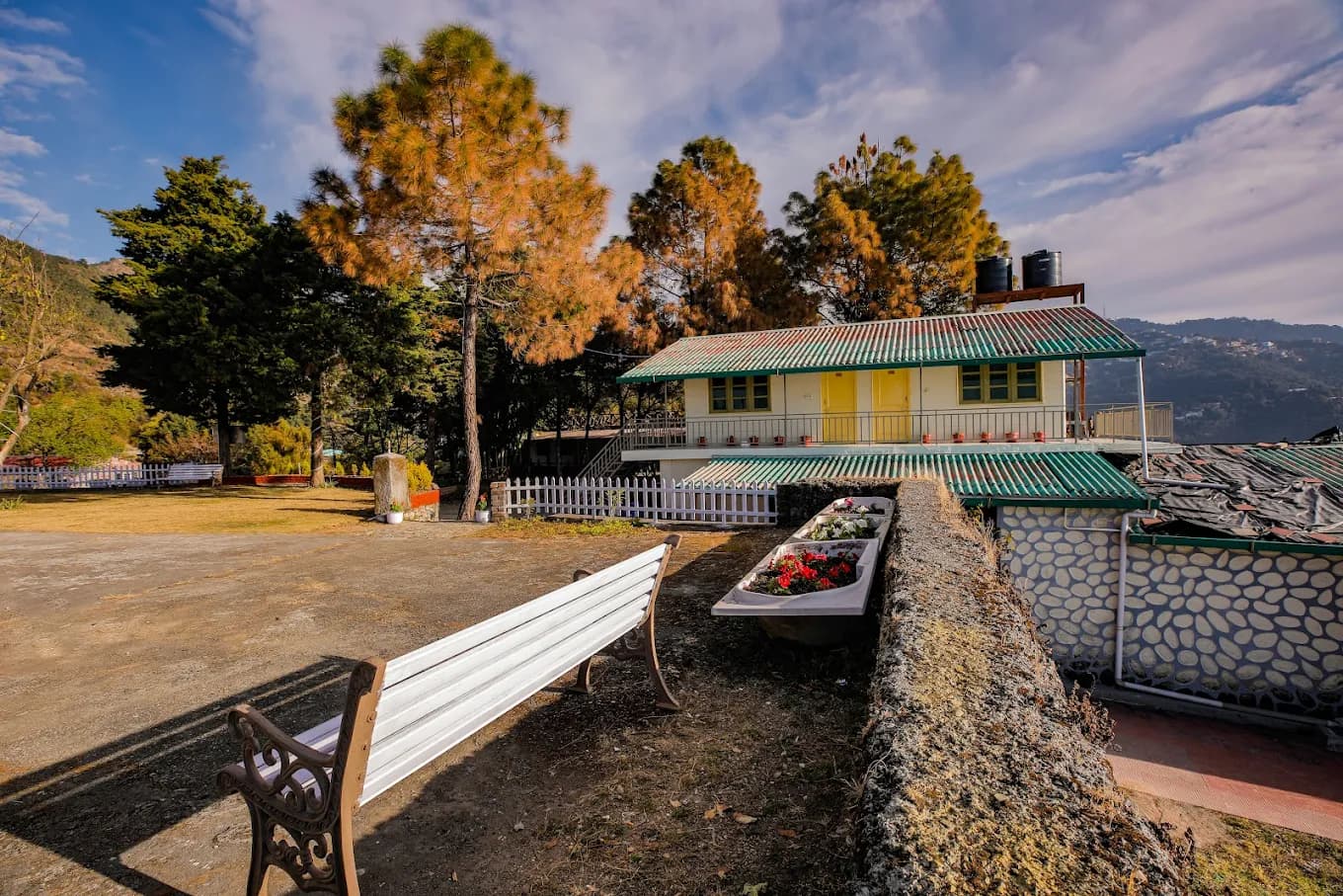Saiva Hill Resort (Kyar Kuli Bhatta)