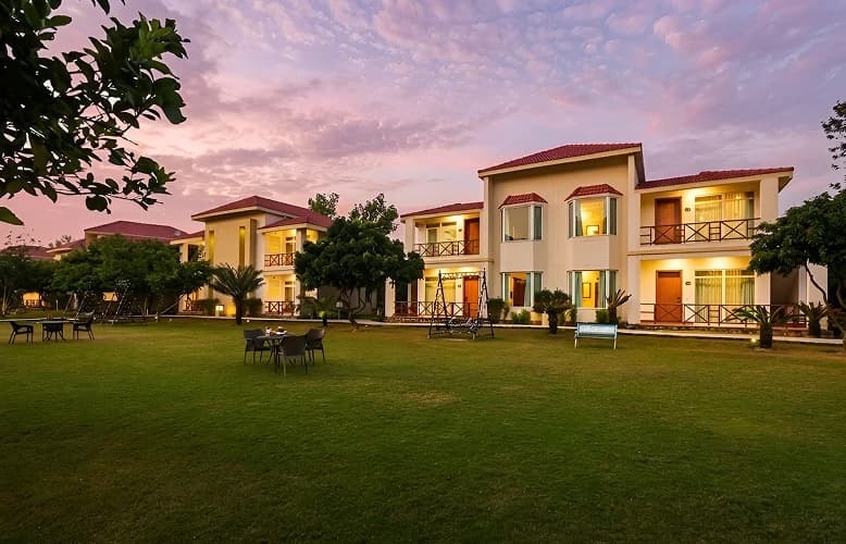 Resort De Coracao -Corbett (Kanda Range)