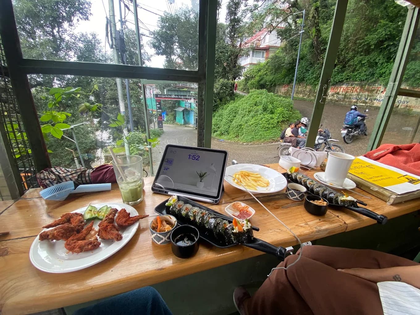 Mo-nga cafe and bakery (Dharamshala)