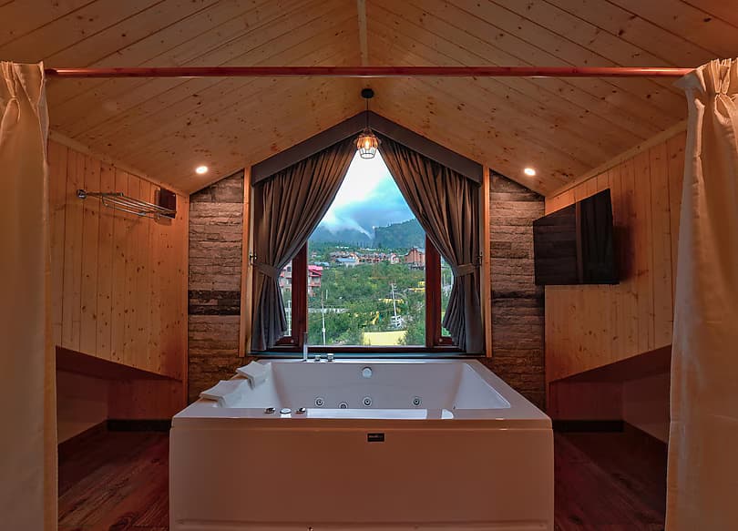 NAZAARA - A Luxe Retreat, Manali (Manali)