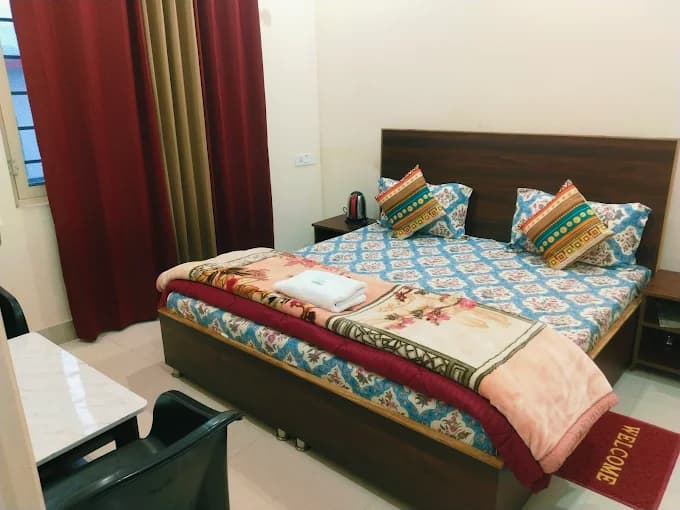 Airport Luxury Nature Valley Homestay- Best Luxury Room Near Jolly Grant Airport (Dehradun)