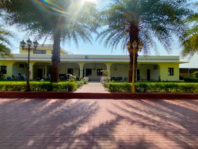 Black Bear Farmhouse (Jaipur)