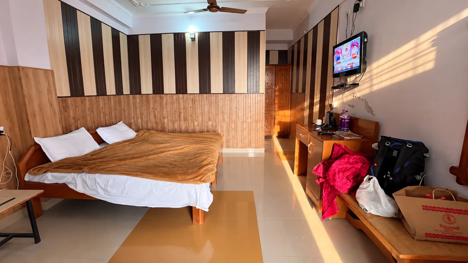 Hotel Shail Shikhar (Pauri)